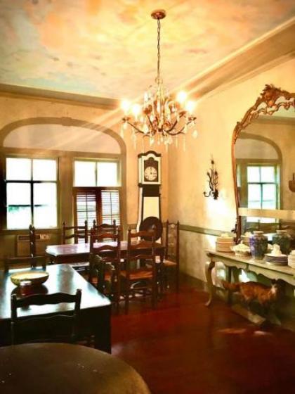 John LaFleurs Louisiana Creole Guesthouse - image 2