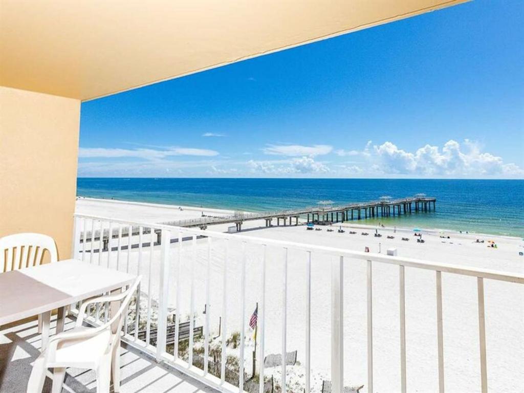 Emerald Skye by Meyer Vacation Rentals - image 4