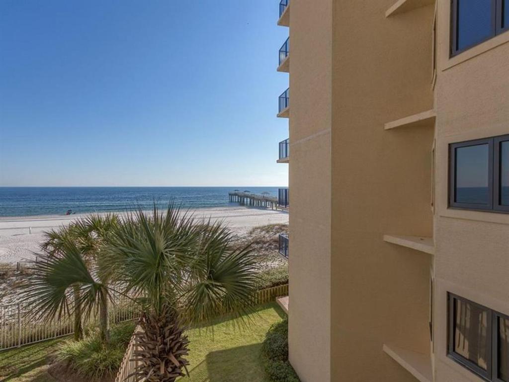 Four Seasons by Meyer Vacation Rentals - image 2
