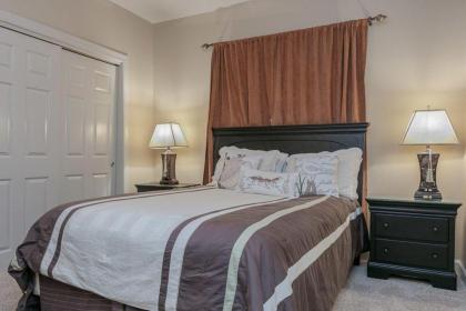 Admirals Quarters 1505 - image 11