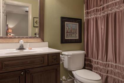 Admirals Quarters 1505 - image 14