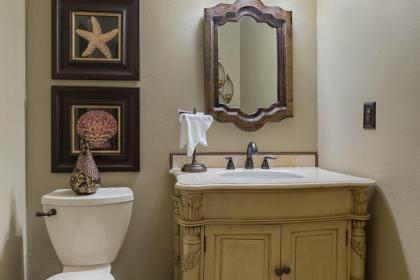 Admirals Quarters 1505 - image 15