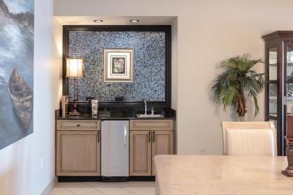 Admirals Quarters 1505 - image 18