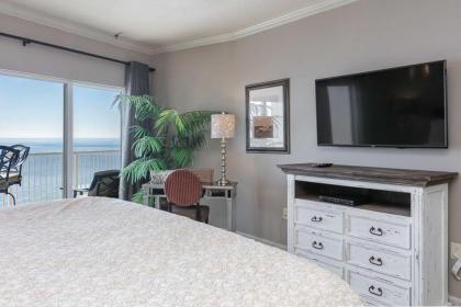 Admirals Quarters 1505 - image 4