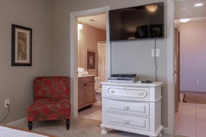 Admirals Quarters 1505 - image 9