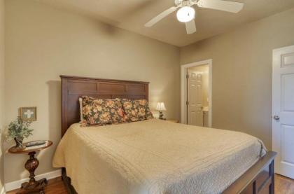 Admirals Quarters 1205 - image 3