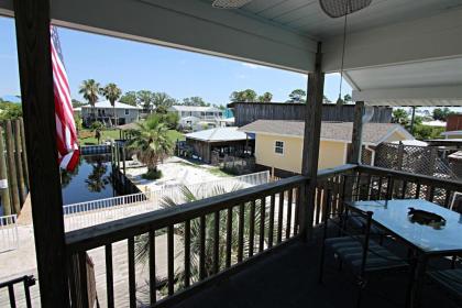 Cute Beach Cottage home - image 10