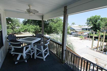 Cute Beach Cottage home - image 12