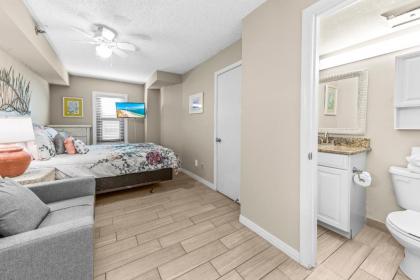 Harbor Place 313 Beach Front Gulf View - image 10