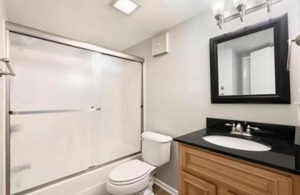 Back Bay Condo 1106 - image 9