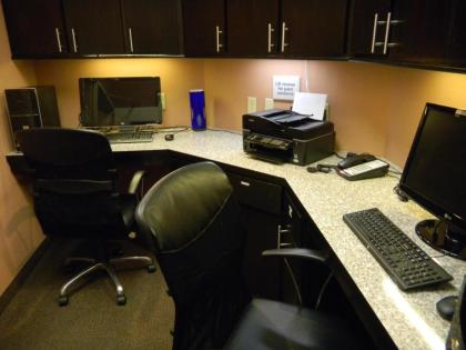 Hampton Inn Orange - image 15