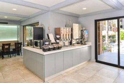 Best Western Plus Meridian Inn & Suites Anaheim-Orange - image 10