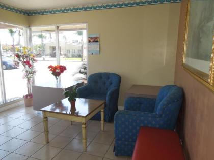 Castaway Motel - image 12