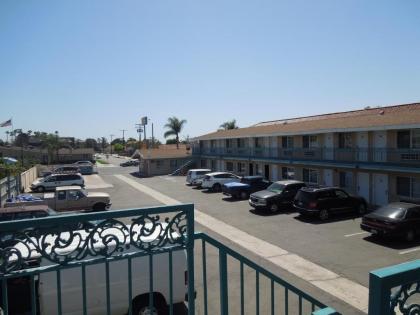 Castaway Motel - image 14