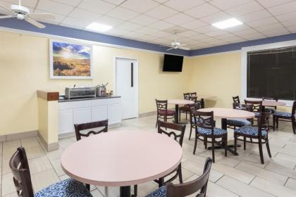 Days Inn by Wyndham Orangeburg South - image 10