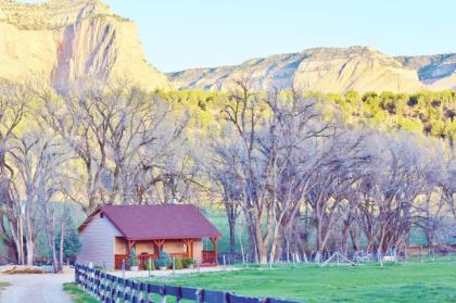 Arrowhead Country Inn and Cabins Orderville Utah