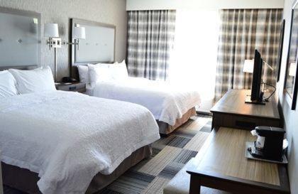 Hampton Inn  Suites   toledoOregon