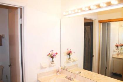 Clubview Holiday Condo - image 3