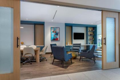 TRYP by Wyndham Orlando - image 5