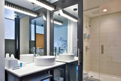 Aloft Orlando International Drive - image 2