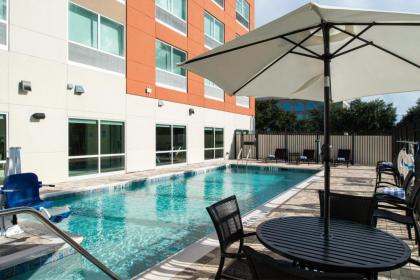 Holiday Inn Express Orlando - South Park an IHG Hotel - image 10
