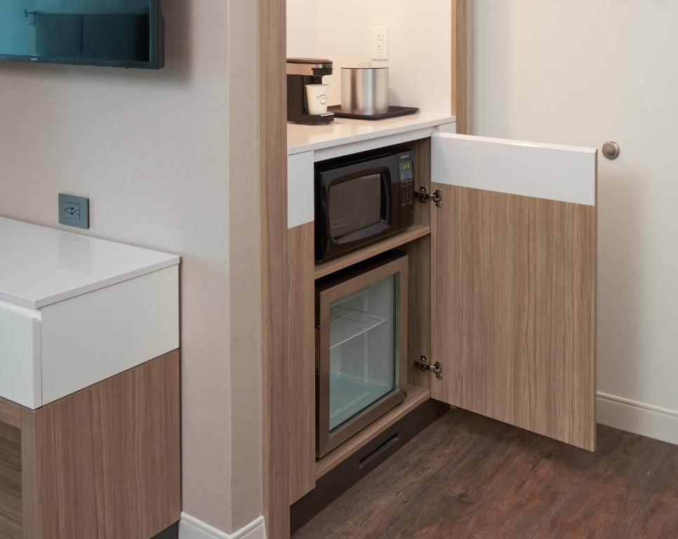 SpringHill Suites by Marriott Orlando Lake Nona - image 4