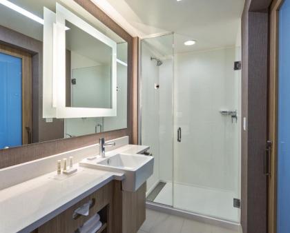 SpringHill Suites by Marriott Orlando Lake Nona - image 9