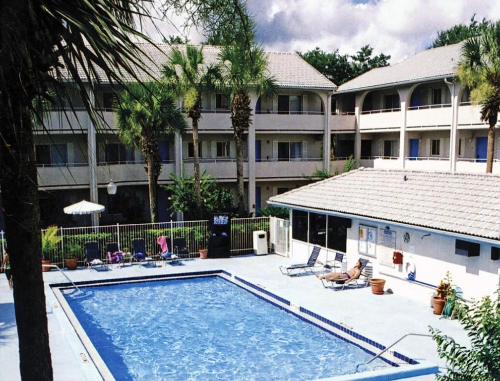 Full-service Resort Villa in the Heart of Orlando - Two Bedroom Villa #1 - image 3