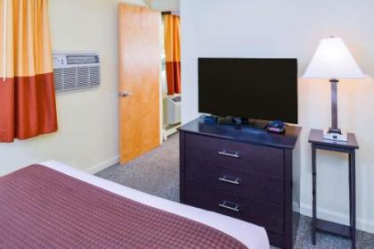 Rodeway Inn Orleans - Cape Cod - image 4