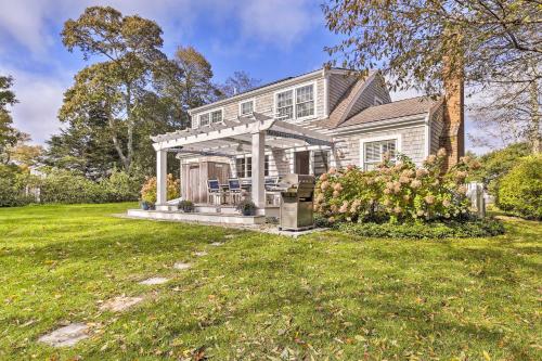 Charming Cottage with Deck - Walk to Skaket Beach! - image 4