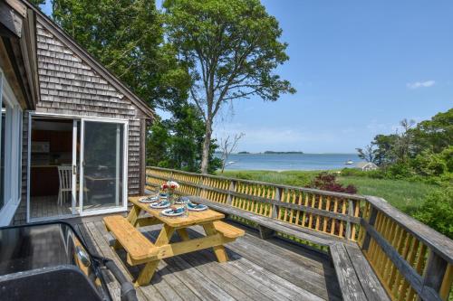 548 Waterfront on Pleasant Bay Steps to Private Beach Outdoor Shower Dog Friendly with Yard - main image