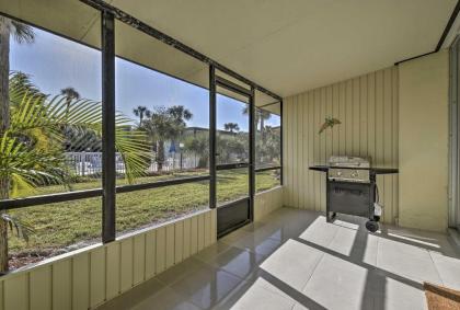 Ormond Beach townhome with Grill and Shared Pool