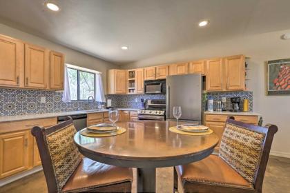 Oro Valley Couples Retreat with Rooftop Views! - image 11