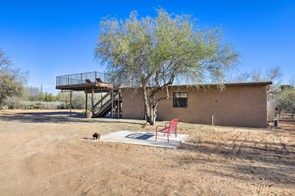 Oro Valley Couples Retreat with Rooftop Views! - image 4