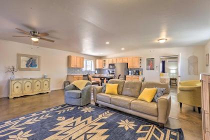 Oro Valley Couples Retreat with Rooftop Views! - image 7