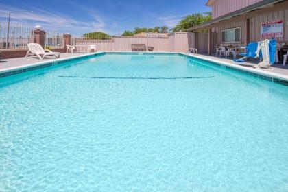 Days Inn by Wyndham Oroville - image 4