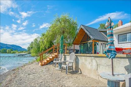 Lake Level Chalet Oroville Washington