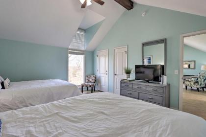 Peaceful Osage Beach Escape with Resort Perks! - image 18