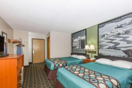 Super 8 by Wyndham Osceola IA - image 13