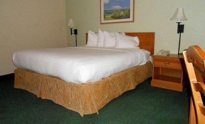 AmericInn by Wyndham Oscoda Near AuSable River - image 14