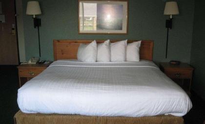 AmericInn by Wyndham Oscoda Near AuSable River - image 4