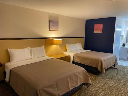 Camp inn lodge - image 13
