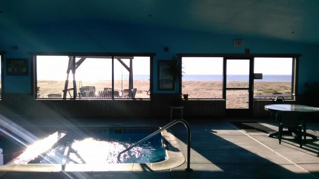 Oscoda Lakeside Hotel - main image