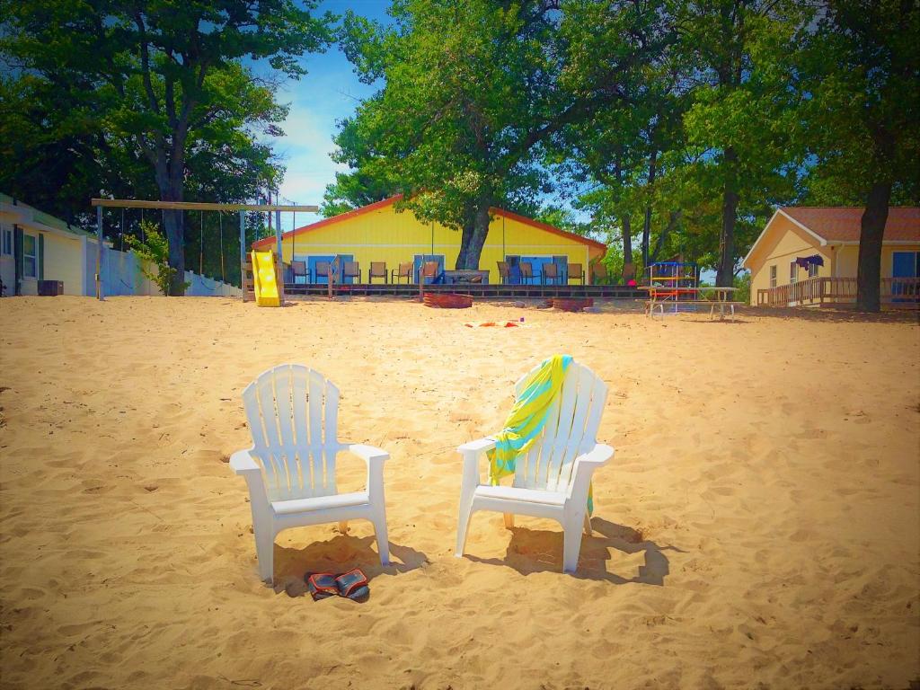 Gold Coast Family Cottages - main image