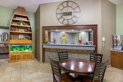 Super 8 by Wyndham Oskaloosa IA - image 9