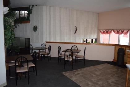 Osseo Inn - image 4