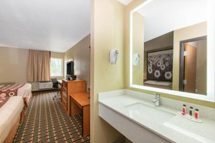 Super 8 by Wyndham Ottawa - image 10