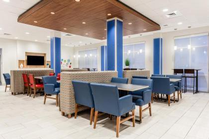 Holiday Inn Express & Suites - Ottawa an IHG Hotel - image 14