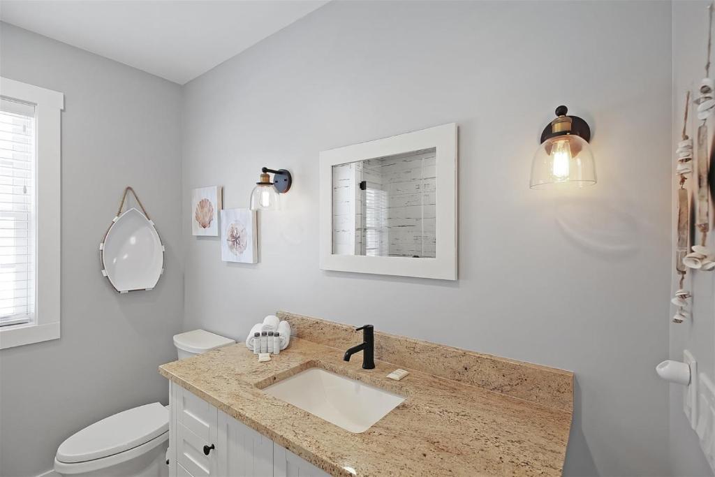 Cozy Quarters Villa #228 - image 3