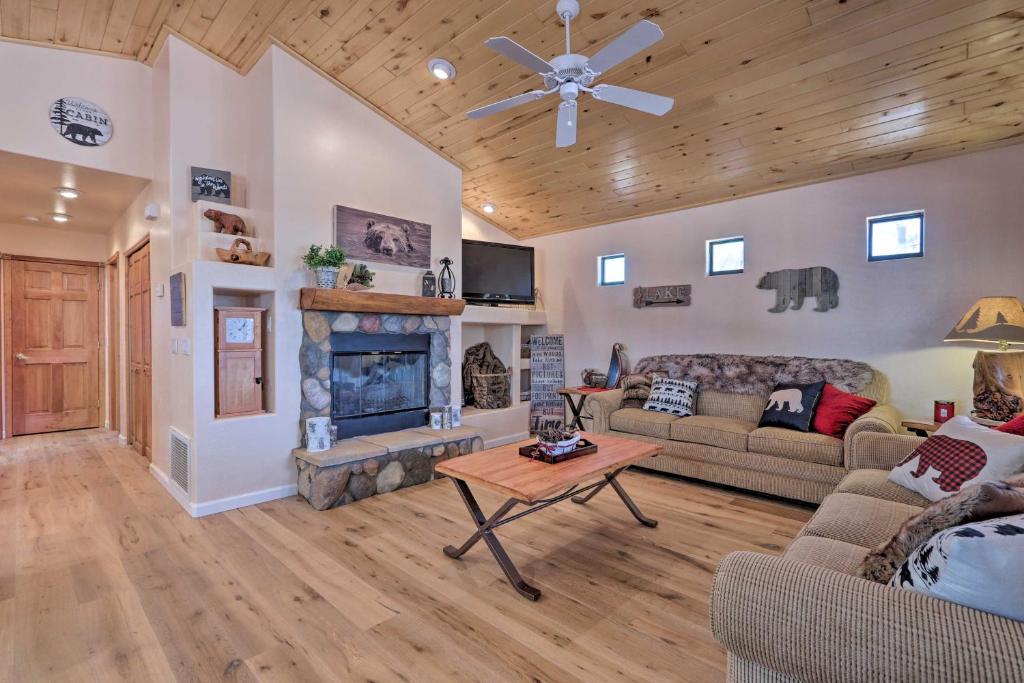 Overgaard Cabin at Bison Ranch with Grill and Deck - main image
